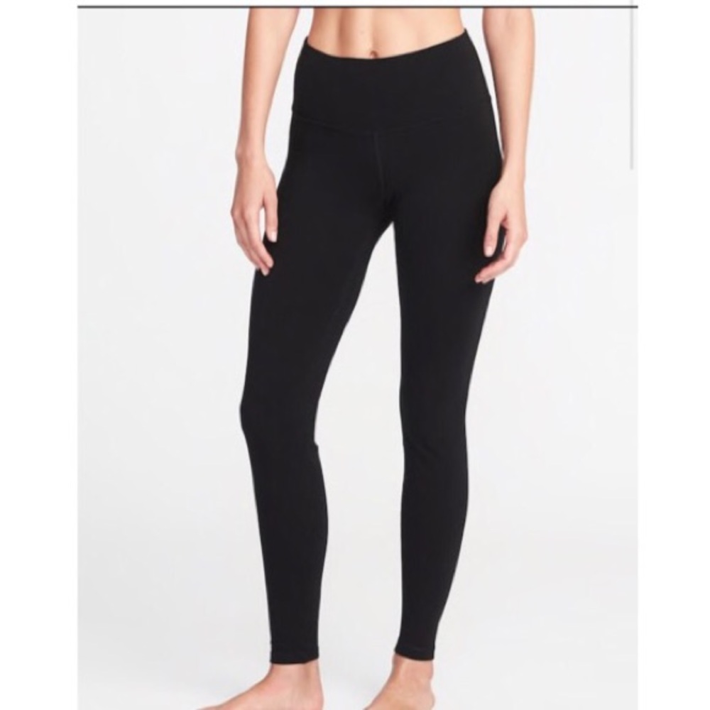 Black spandex leggings